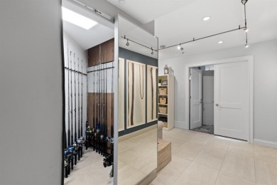 A combination of luxury, waterfront access and convenient urban