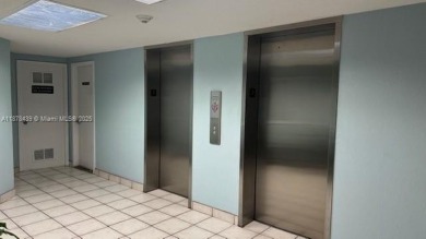 Condo 1 Bedroom, 1.5 Bath. Just a few steps from the Beach