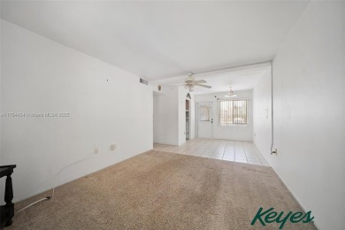 Bring your style to this 1st floor, 2-beds/2 baths condo in
