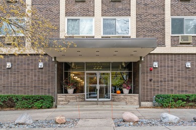 Oak Park's Premier Location in the Historic Frank Lloyd Wright