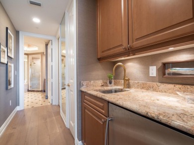 Welcome to refined Ritz-Carlton living on Sarasota Bay, where