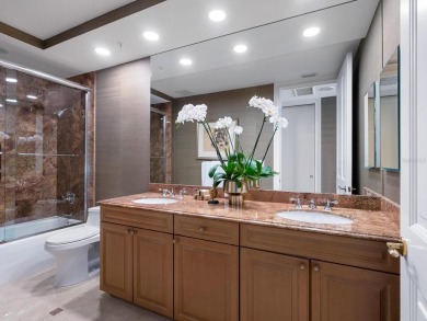 Welcome to refined Ritz-Carlton living on Sarasota Bay, where