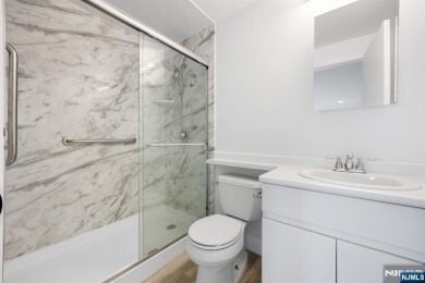 Welcome to 105 Nelson Court at INDEPENDENCE HARBOR. Waterfront