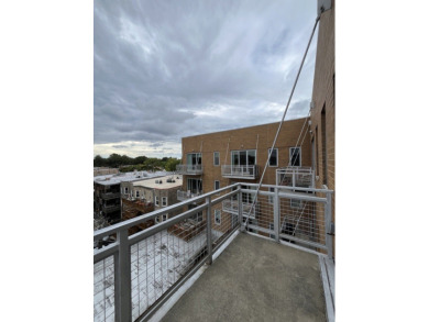 This spacious 1-bedroom condo is the perfect opportunity for