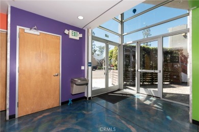 Prime location on Pacific Coast Highway in South Redondo Beach