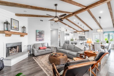 Luxury Coastal Living in the Prestigious Islands of Rockport