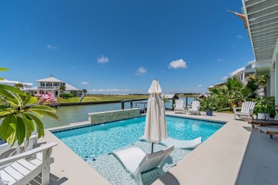 Luxury Coastal Living in the Prestigious Islands of Rockport