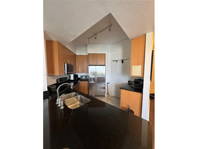 3BR 2BTH unit on the 11th Floor with great view of cruise ships