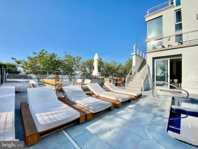 NEW PRICE! STUNNING ULTRA- CUSTOM Contemporary 5 BD/4.5 BA