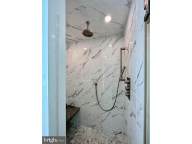 NEW PRICE! STUNNING ULTRA- CUSTOM Contemporary 5 BD/4.5 BA