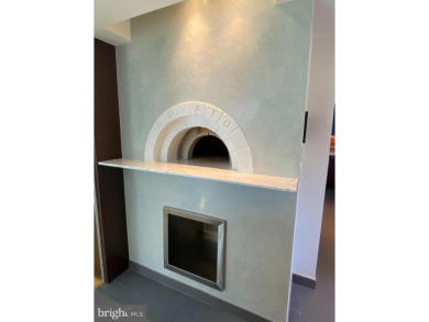 NEW PRICE! STUNNING ULTRA- CUSTOM Contemporary 5 BD/4.5 BA