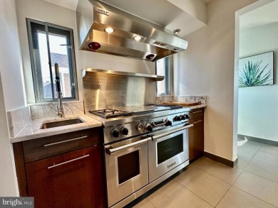 NEW PRICE! STUNNING ULTRA- CUSTOM Contemporary 5 BD/4.5 BA