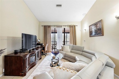 Immaculate 2/2 Condo in Desirable Bayview - beautifully spacious