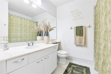 Immaculate 2/2 Condo in Desirable Bayview - beautifully spacious