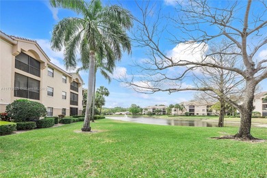 Immaculate 2/2 Condo in Desirable Bayview - beautifully spacious