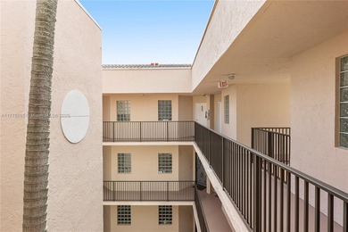 Immaculate 2/2 Condo in Desirable Bayview - beautifully spacious