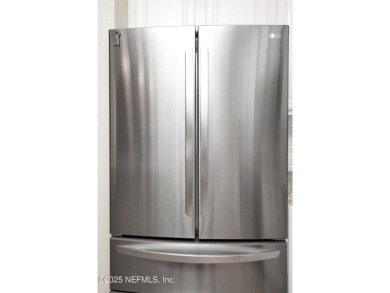 Discover an immaculate 2-bedroom, 2.5-bathroom condo located in