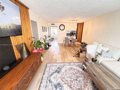 Beautifully renovated 2BD/2BA condo in highly sought-after Pine