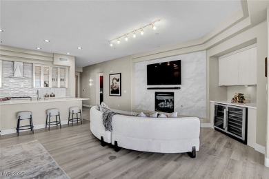 STUNNING 3-BEDROOM MIRA VILLA CONDO WITH PANORAMIC VIEWS! MODERN