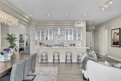 STUNNING 3-BEDROOM MIRA VILLA CONDO WITH PANORAMIC VIEWS! MODERN