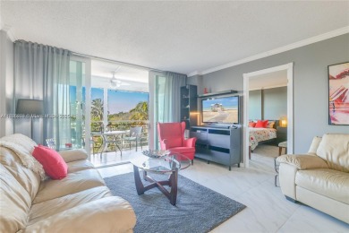 BEAUTIFUL CHARMING FURNISHED 2/2 CONDO IN THE CONVOITED