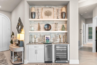 Welcome to Penthouse 1201 located in the iconic Destin Yacht