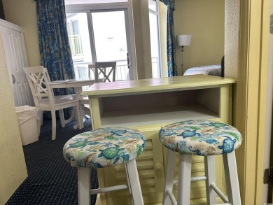 Welcome to Bay Watch Resort - Where Ocean Breezes and Coastal