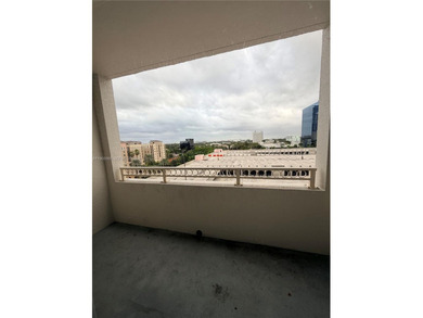 Beautiful 2 bed, 1 bath condo in NuRiver Landings featuring 11'
