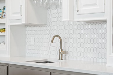 Destin Yacht Club C303 - Renovated Luxury with Gulf & Harbor