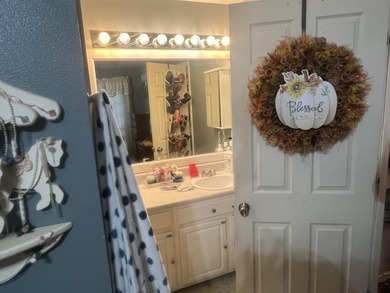 Rare Find in the Highlands of Branson! Discover this spacious