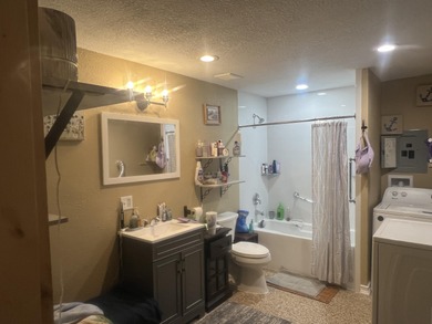 Rare Find in the Highlands of Branson! Discover this spacious