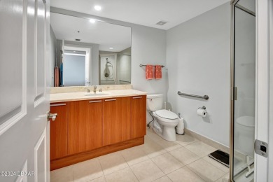 Live in the most elegant building in the area...the Marina