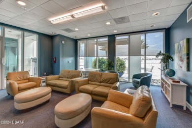 Live in the most elegant building in the area...the Marina