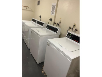 TOTALLY RENOVATED UNIT!!!   OWNER FINANCE ! 30 %DOWN. INTEREST