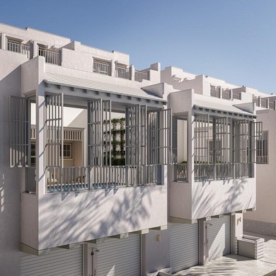 ''Lining Alys Beach's 'Main Street' leading from its town center