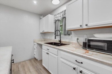 Charming Woodville Retreat - Just South of Tallahassee Tucked