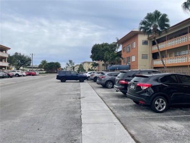 Welcome to Sutton House Condominium in exclusive Sans Souci Blvd