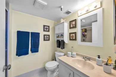 Bright and Spacious 1 bedroom 2 bath condo on high-floor