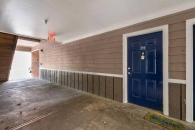 Great investment opportunity. Non warranted condo community