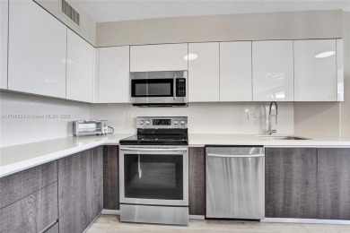 Beautifully remodeled 2-bed, 2.5-bath lower penthouse at Mystic