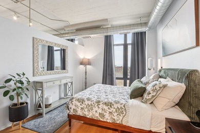 Bright, move-in ready 2BD/2BA loft in University Village with