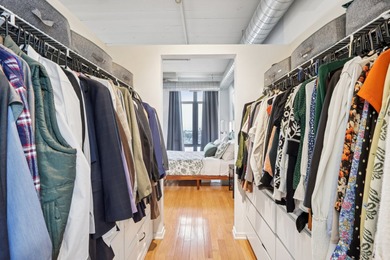 Bright, move-in ready 2BD/2BA loft in University Village with