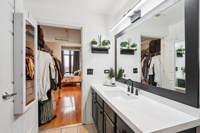 Bright, move-in ready 2BD/2BA loft in University Village with