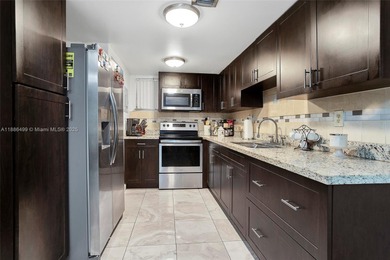 Cozy and Bright apartment with 2 bedrooms, 1 bathroom, a fully