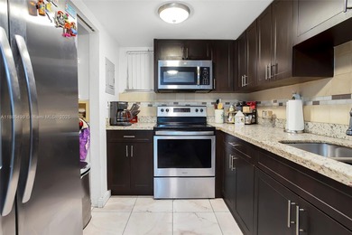 Cozy and Bright apartment with 2 bedrooms, 1 bathroom, a fully