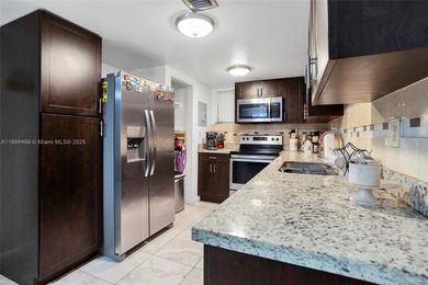 Cozy and Bright apartment with 2 bedrooms, 1 bathroom, a fully