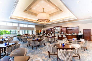 Spacious & Elegant 3BR + Den, 2BA with Lake Views in Hunters