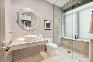 Don't miss this! In the heart of the Gold Coast, 3W on Goethe