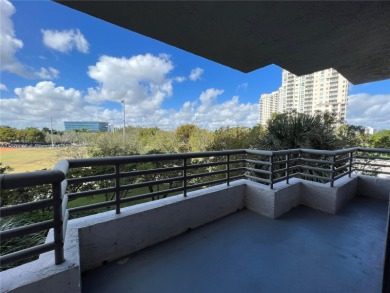 Spacious 3-bedroom, 2-bath corner unit at Parc Central South in