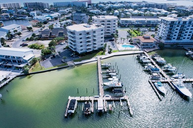 Welcome to one of Destin's most coveted communities on Holiday